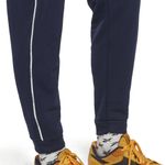 Pantalon-reebok-para-hombre-Wor-Piping-Jogger-para-entrenamiento-color-azul.-Detalle-Sobre-Modelo-2