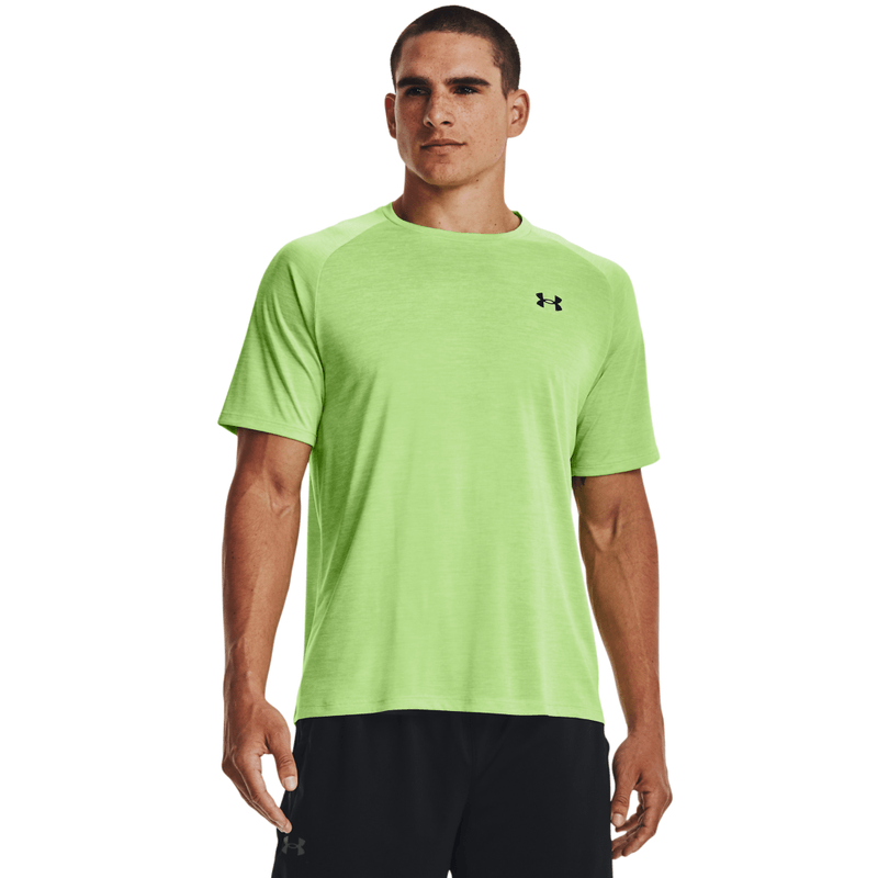 Camiseta-Manga-Corta-under-armour-para-hombre-Ua-Tech-2.0-Ss-Tee-para-entrenamiento-color-verde.-Frente-Sobre-Modelo