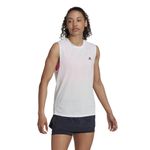 Camiseta-Manga-Sisa-adidas-para-mujer-Ri-3B-Muscl-Tnk-para-correr-color-blanco.-Frente-Sobre-Modelo