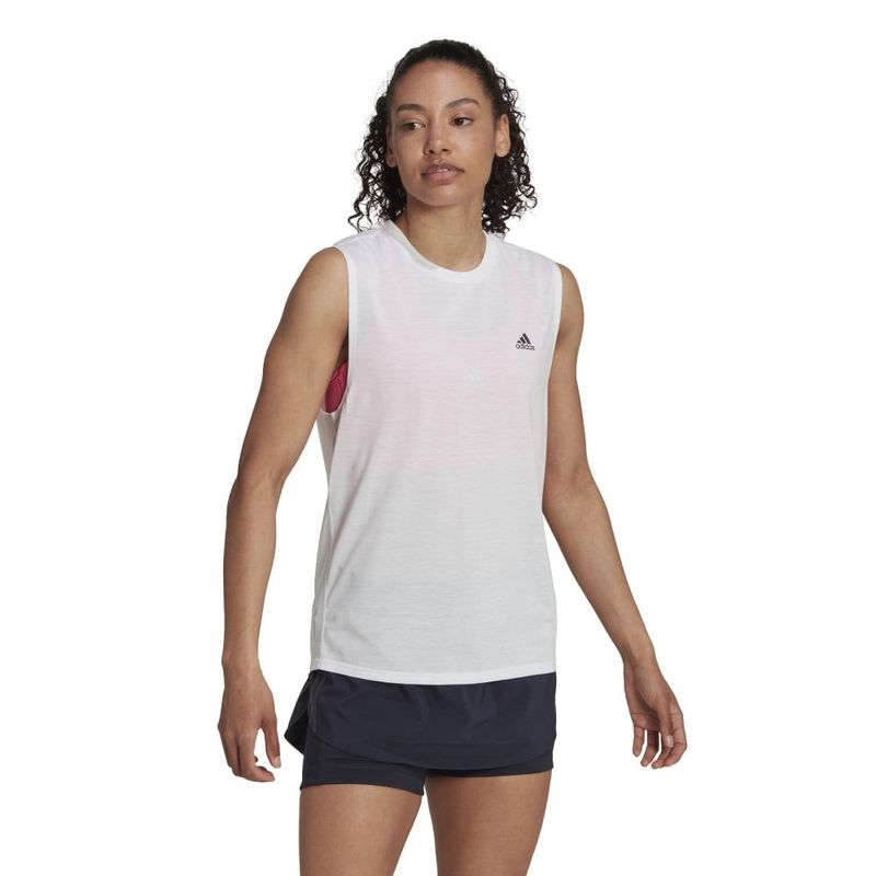 Camiseta-Manga-Sisa-adidas-para-mujer-Ri-3B-Muscl-Tnk-para-correr-color-blanco.-Frente-Sobre-Modelo