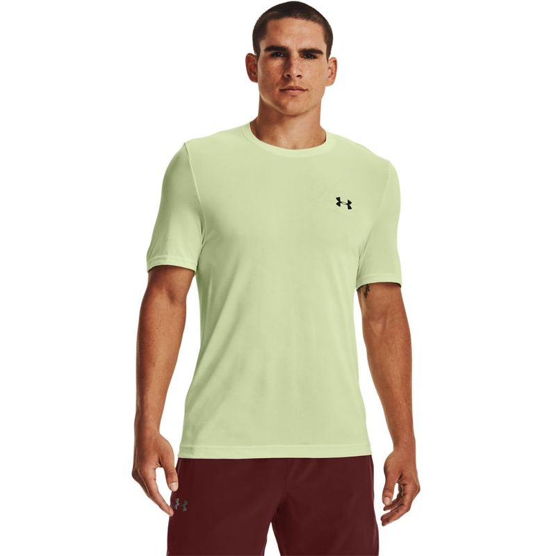 Camiseta-Manga-Corta-under-armour-para-hombre-Ua-Seamless-Radial-Ss-para-entrenamiento-color-verde.-Frente-Sobre-Modelo