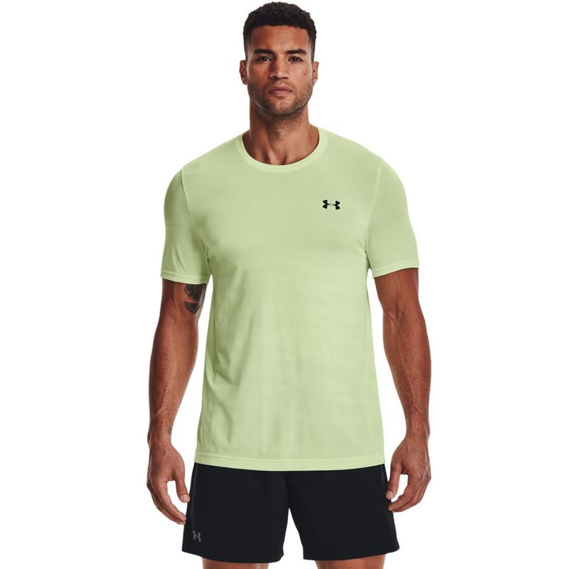 Camiseta-Manga-Corta-under-armour-para-hombre-Ua-Seamless-Novelty-Ss-para-entrenamiento-color-verde.-Frente-Sobre-Modelo