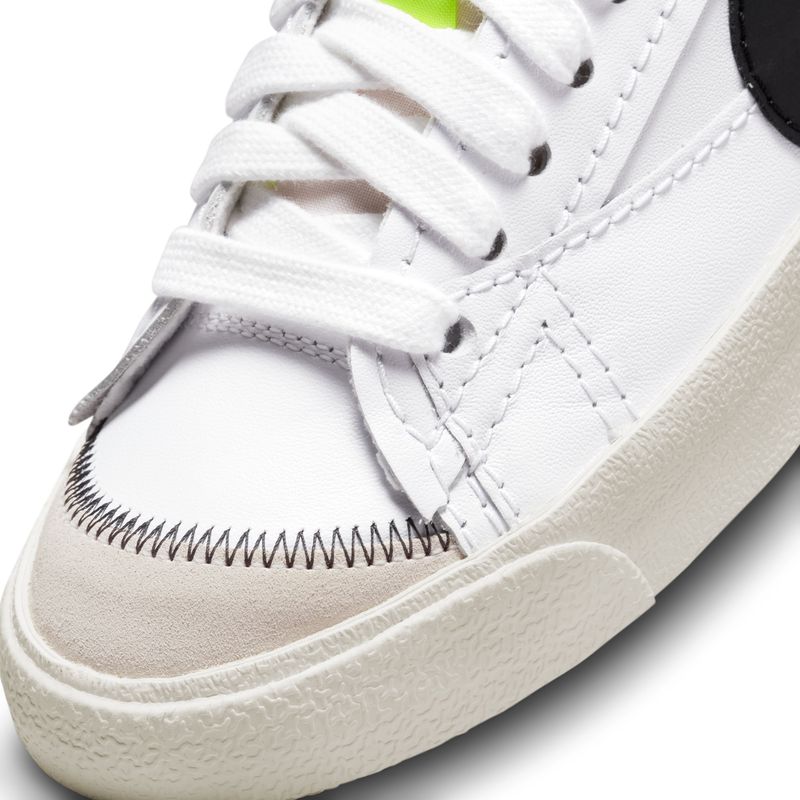 Tenis-nike-para-mujer-W-Blazer-Low--77-Jumbo-para-moda-color-blanco.-Detalle-1
