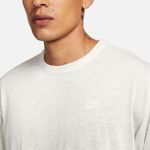 Camiseta-Manga-Larga-nike-para-hombre-M-Nsw-Nike-Circa-Ss-Top-para-moda-color-azul.-Zoom-Frontal-Sobre-Modelo