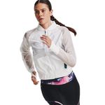 Camiseta-Manga-Larga-under-armour-para-mujer-Ua-Run-Anywhere-Storm-Jkt-para-correr-color-blanco.-Frente-Sobre-Modelo