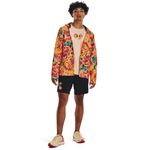 Chaqueta-under-armour-para-hombre-Ua-Storm-Run-Marigold-Jacket-para-correr-color-naranja.-Outfit-Completo