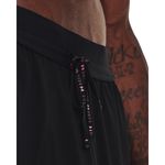Pantalon-under-armour-para-hombre-Ua-Run-Anywhere-Pant-para-correr-color-negro.-Detalle-Sobre-Modelo-3