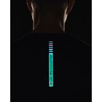 Camiseta-Manga-Corta-under-armour-para-hombre-Ua-Run-Anywhere-Breeze-Tee-para-correr-color-negro.-Reflectores