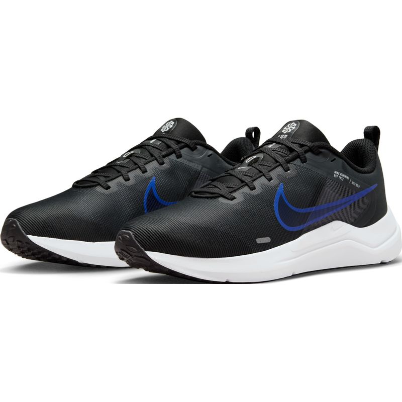 Tenis-nike-para-hombre-Nike-Downshifter-12-para-correr-color-negro.-Par-Alineados