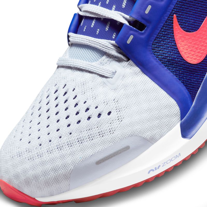 Tenis-nike-para-hombre-Nike-Air-Zoom-Vomero-16-para-correr-color-negro.-Detalle-1