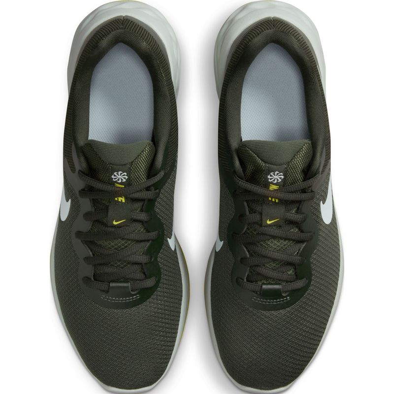 Tenis-nike-para-hombre-Nike-Revolution-6-Nn-para-correr-color-gris.-Capellada
