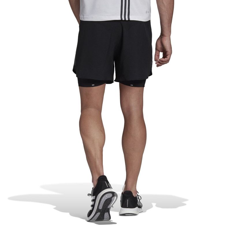Pantaloneta-adidas-para-hombre-D4R-2In1-Short-para-correr-color-negro.-Reverso-Sobre-Modelo