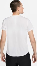 Camiseta-Manga-Corta-nike-para-mujer-W-Nk-Swoosh-Run-Ss-Top-para-correr-color-blanco.-Reverso-Sobre-Modelo