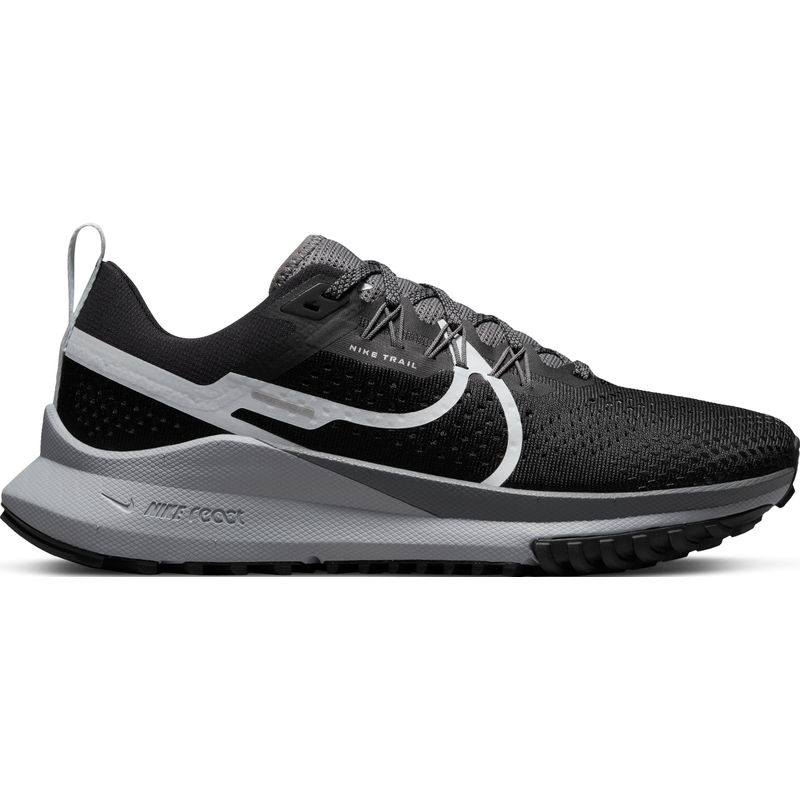 Tenis-nike-para-mujer-W-Nike-React-Pegasus-Trail-4-para-correr-color-negro.-Lateral-Externa-Derecha