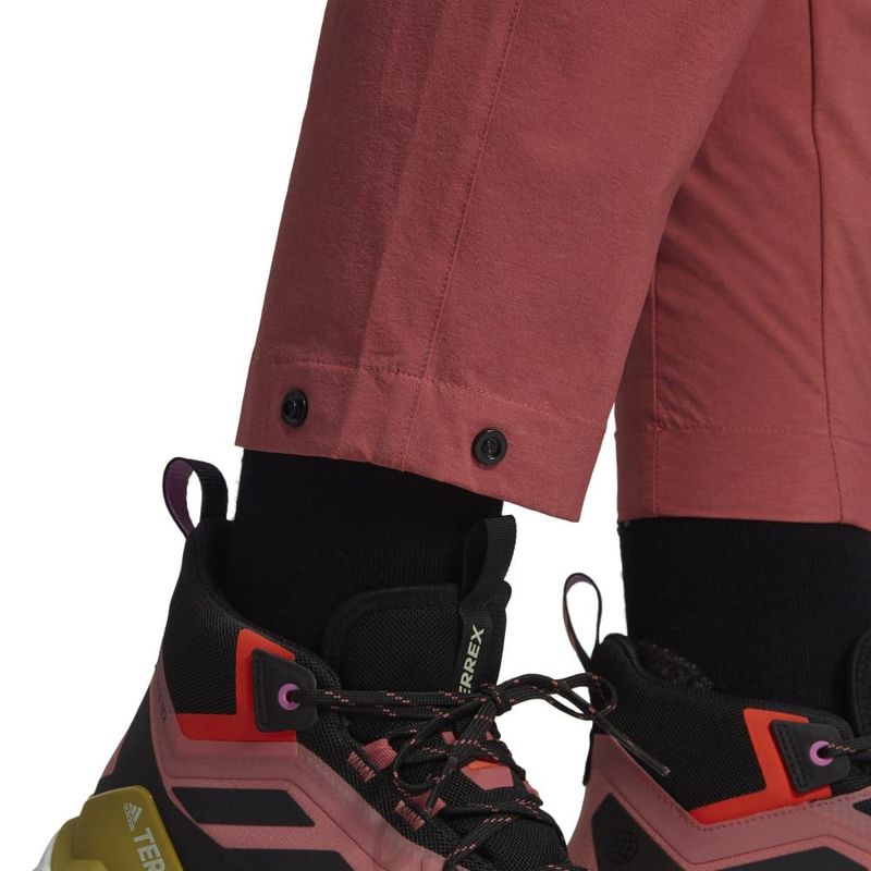 Pantalon-adidas-para-mujer-W-Liteflex-Pts-para-outdoor-color-rojo.-Detalle-1