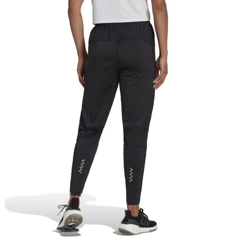 Pantalon-adidas-para-hombre-Fast-Pant-para-entrenamiento-color-negro.-Reverso-Sobre-Modelo