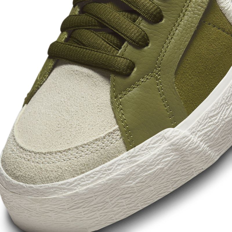 Tenis-nike-para-hombre-Sb-Zoom-Blazer-Mid-Prm-Plus-para-moda-color-verde.-Detalle-1