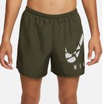 Pantaloneta-nike-para-hombre-M-Nk-Df-Chlnr-Shrt-5Bf-Run-Dvn-para-correr-color-gris.-Reverso-Sobre-Modelo