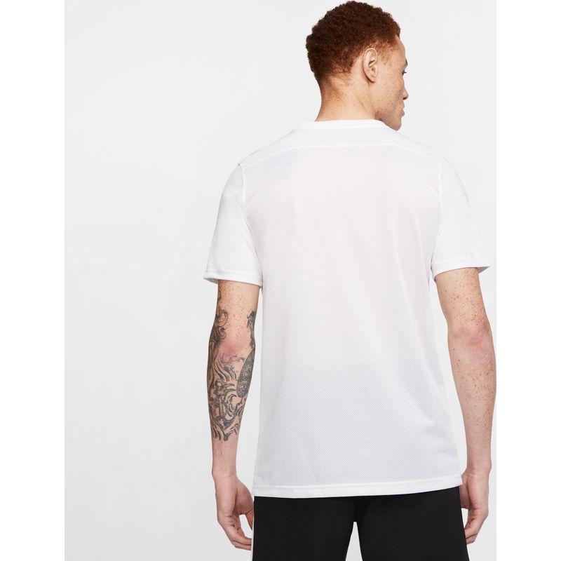 Camiseta-Manga-Corta-nike-para-hombre-M-Nk-Df-Park-Vii-Jsy-Ss-para-futbol-color-blanco.-Reverso-Sobre-Modelo