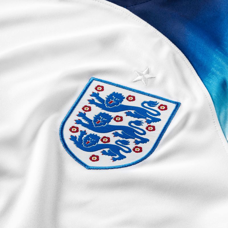 Camiseta-Manga-Corta-nike-para-hombre-Ent-M-Nk-Df-Stad-Jsy-Ss-Hm-para-futbol-color-blanco.-Detalle-Sobre-Modelo-1