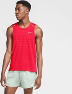 Camiseta-Manga-Sisa-nike-para-hombre-M-Nk-Df-Miler-Tank-para-correr-color-multicolor.-Frente-Sobre-Modelo