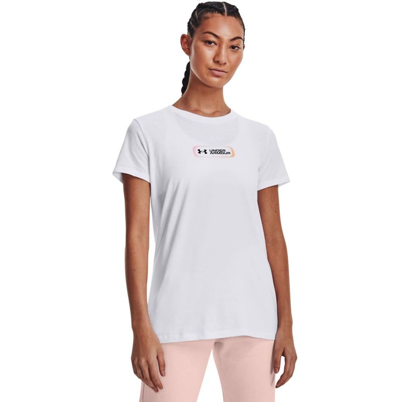 Camiseta-Manga-Corta-under-armour-para-mujer-Ua-Gradient-Pill-Ss-para-moda-color-blanco.-Frente-Sobre-Modelo