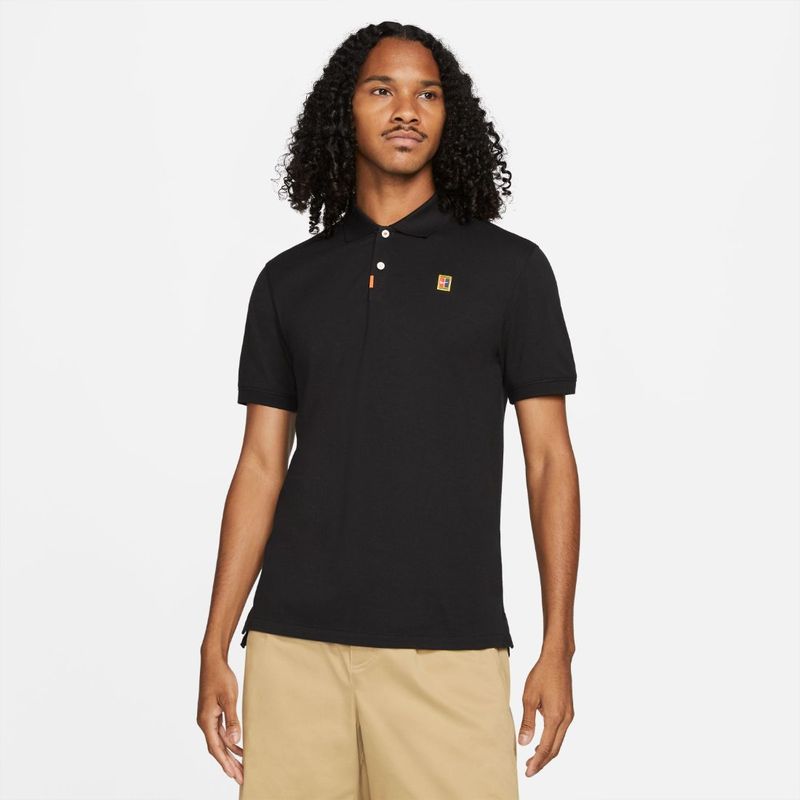 Polo-nike-para-hombre-The-Nike-Polo-Df-Heritge-Slim2-para-tenis-color-negro.-Frente-Sobre-Modelo