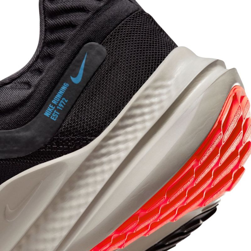 Tenis-nike-para-hombre-Nike-Quest-5-para-correr-color-negro.-Detalle-2