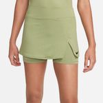 Falda-nike-para-mujer-W-Nkct-Df-Vctry-Skirt-Strt-para-tenis-color-verde.-Zoom-Frontal-Sobre-Modelo