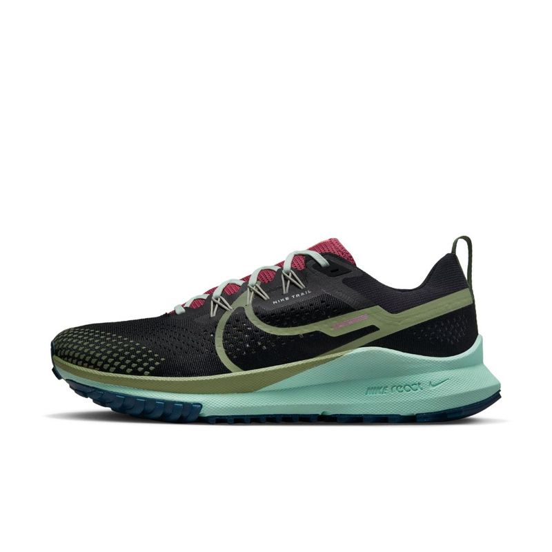 Tenis-nike-para-hombre-Nike-React-Pegasus-Trail-4-para-correr-color-negro.-Lateral-Interna-Izquierda