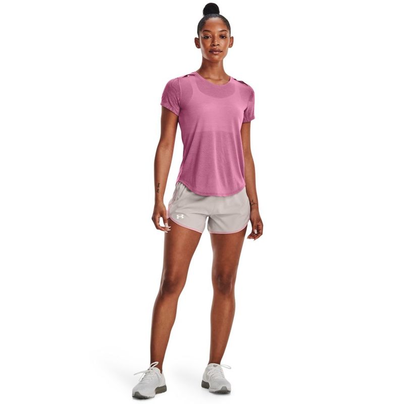 Camiseta-Manga-Corta-under-armour-para-mujer-Ua-Streaker-Snowcloud-Ss-para-correr-color-rosado.-Outfit-Completo