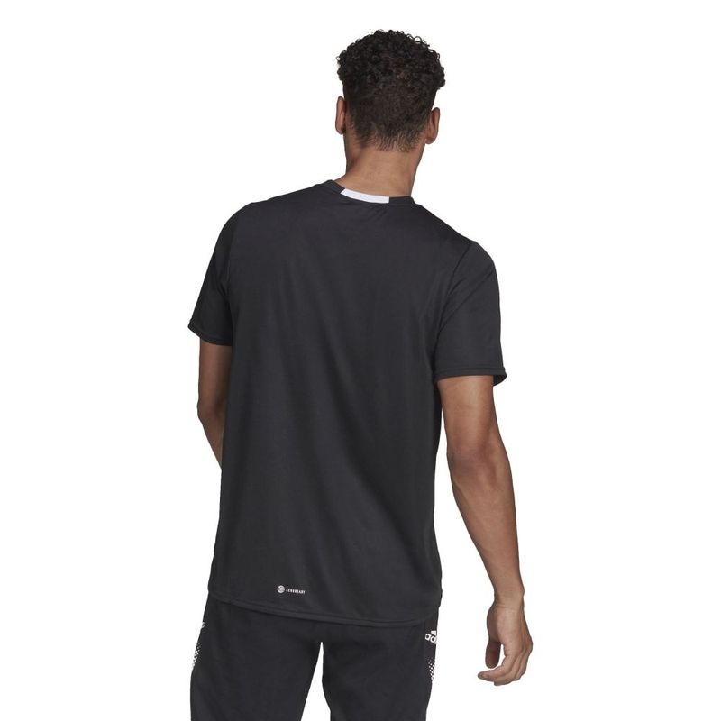 Camiseta-Manga-Corta-adidas-para-hombre-D4M-Tee-para-entrenamiento-color-negro.-Reverso-Sobre-Modelo