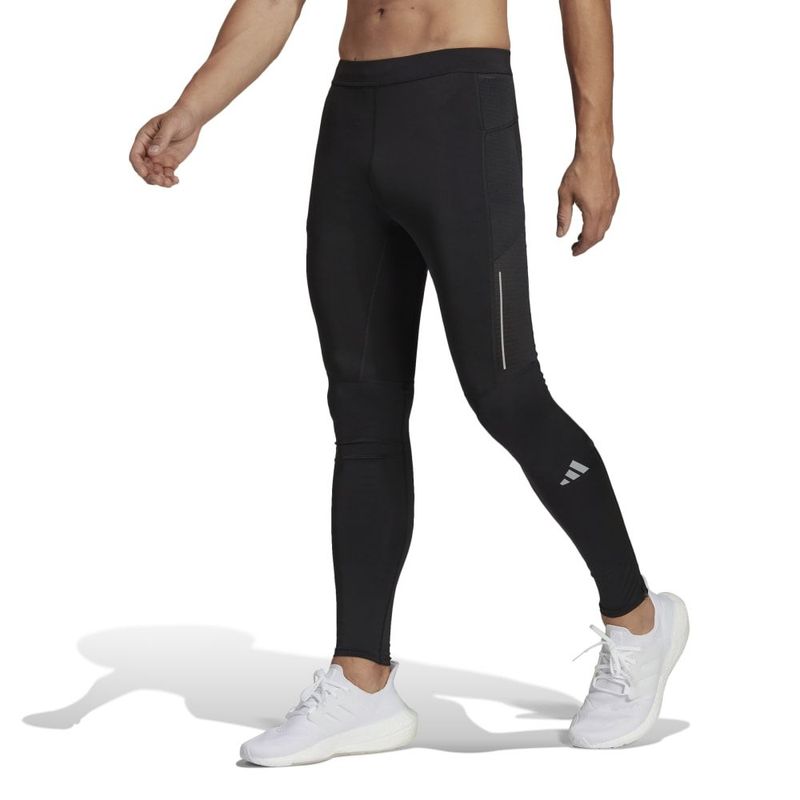 Licra-adidas-para-hombre-Otr-Tight-para-correr-color-negro.-Frente-Sobre-Modelo