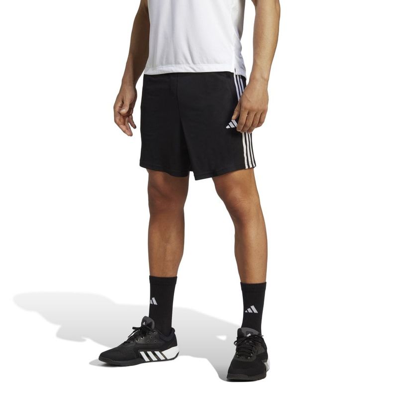 Pantaloneta-adidas-para-hombre-Tr-Es-Piq-3Sho-para-entrenamiento-color-negro.-Frente-Sobre-Modelo