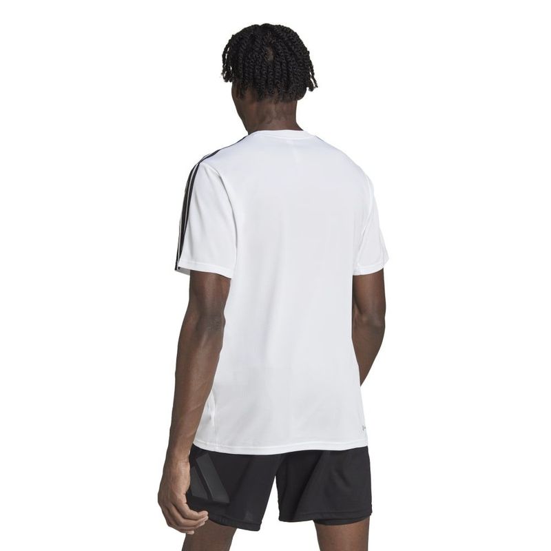 Camiseta-Manga-Corta-adidas-para-hombre-Tr-Es-Base-3S-T-para-entrenamiento-color-blanco.-Reverso-Sobre-Modelo
