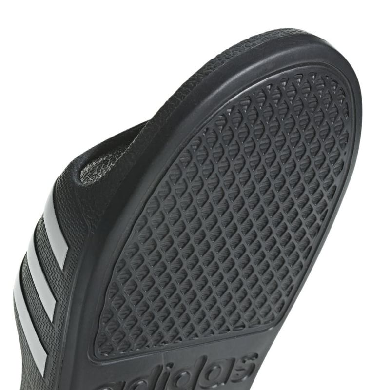 Sandalias-adidas-para-niño-Adilette-Aqua-K-para-natacion-color-negro.-Detalle-3