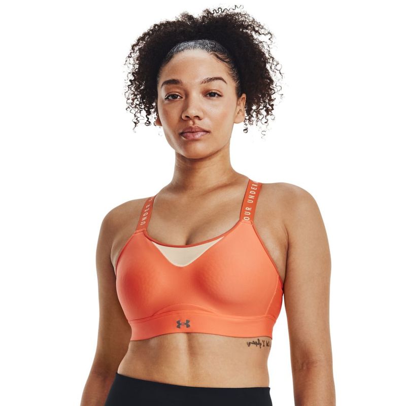 Top-under-armour-para-mujer-Ua-Infinity-High-Bra-para-entrenamiento-color-naranja.-Frente-Sobre-Modelo