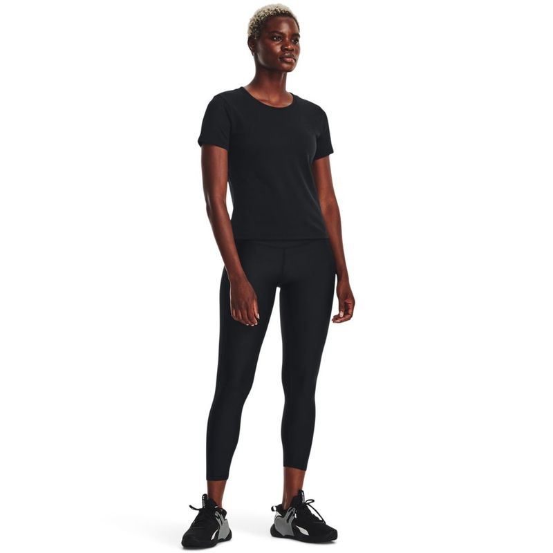 Camiseta-Manga-Corta-under-armour-para-mujer-Engineered-Knit-Ss-para-entrenamiento-color-negro.-Outfit-Completo