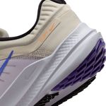 Tenis-nike-para-mujer-Wmns-Nike-Quest-5-para-correr-color-beige.-Detalle-2