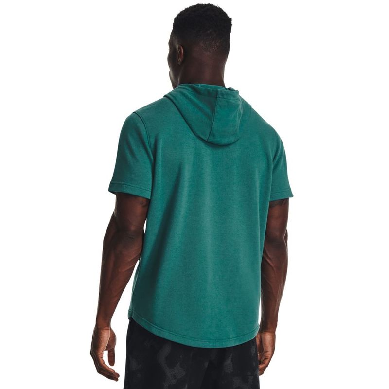 Buzo-under-armour-para-hombre-Pjt-Rck-Terry-Ss-Hd-Fam-para-entrenamiento-color-verde.-Reverso-Sobre-Modelo