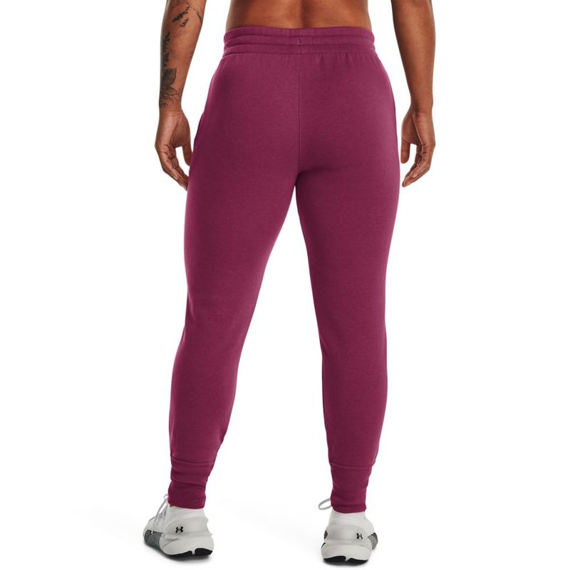 Pantalon-under-armour-para-mujer-Rival-Fleece-Joggers-para-entrenamiento-color-rosado.-Reverso-Sobre-Modelo