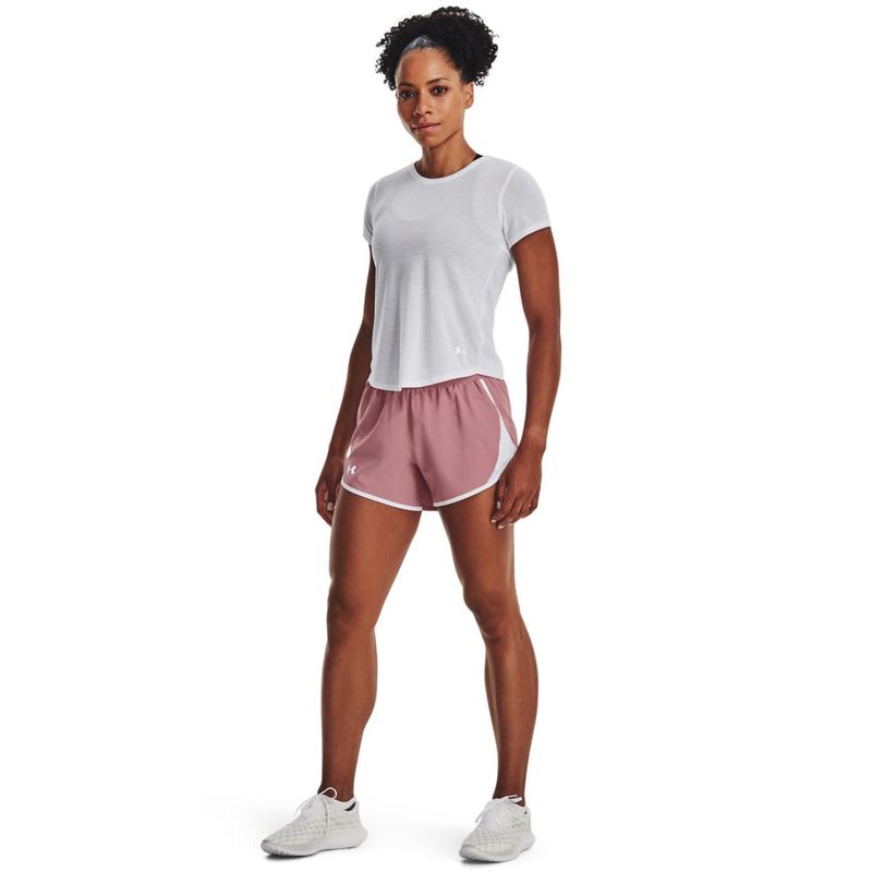 Pantaloneta-under-armour-para-mujer-Ua-Fly-By-2.0-Short-para-correr-color-rosado.-Outfit-Completo