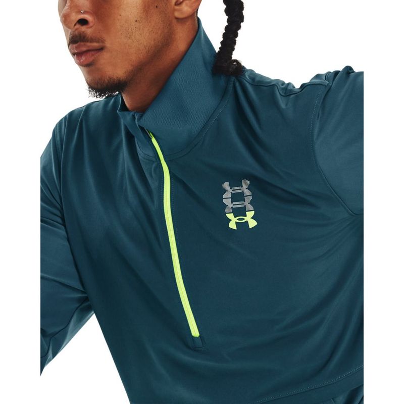 Chaqueta-under-armour-para-hombre-Ua-Run-Anywhere-Pullover-para-correr-color-azul.-Detalle-Sobre-Modelo-2