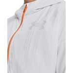 Chaqueta-under-armour-para-mujer-Woven-Graphic-Jacket-para-entrenamiento-color-blanco.-Cuello
