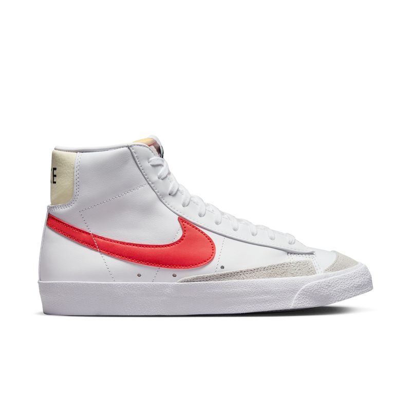 Tenis-nike-para-hombre-Blazer-Mid--77-para-moda-color-blanco.-Lateral-Externa-Derecha