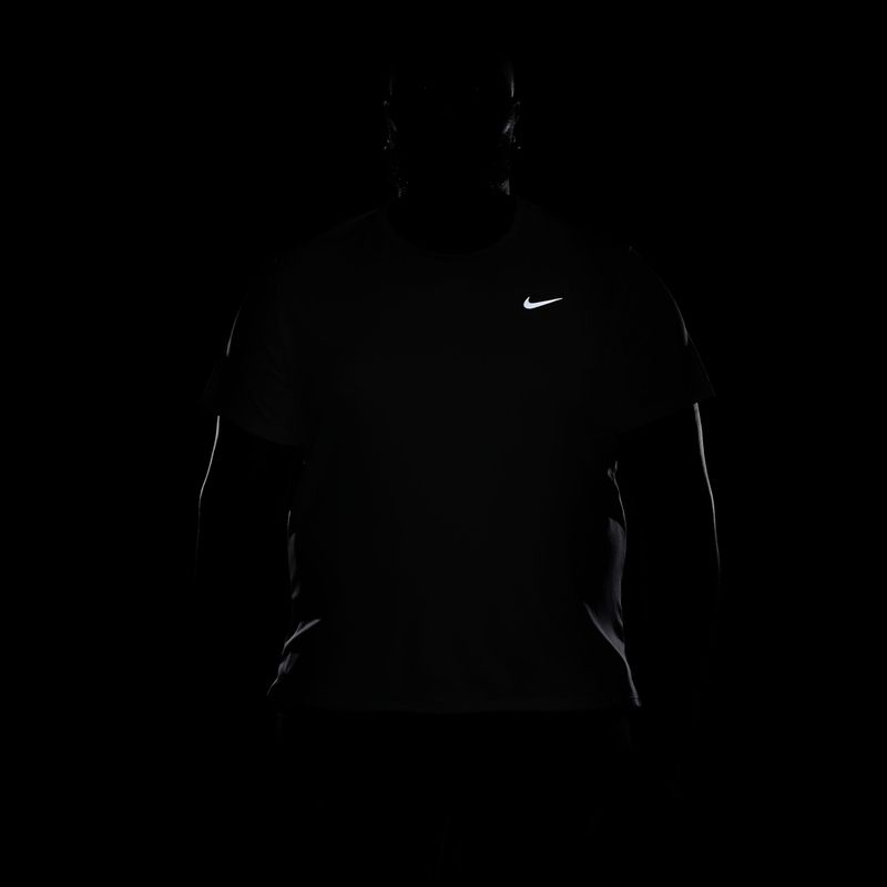 Camiseta-Manga-Corta-nike-para-hombre-M-Nk-Df-Miler-Ss-para-correr-color-blanco.-Reflectores