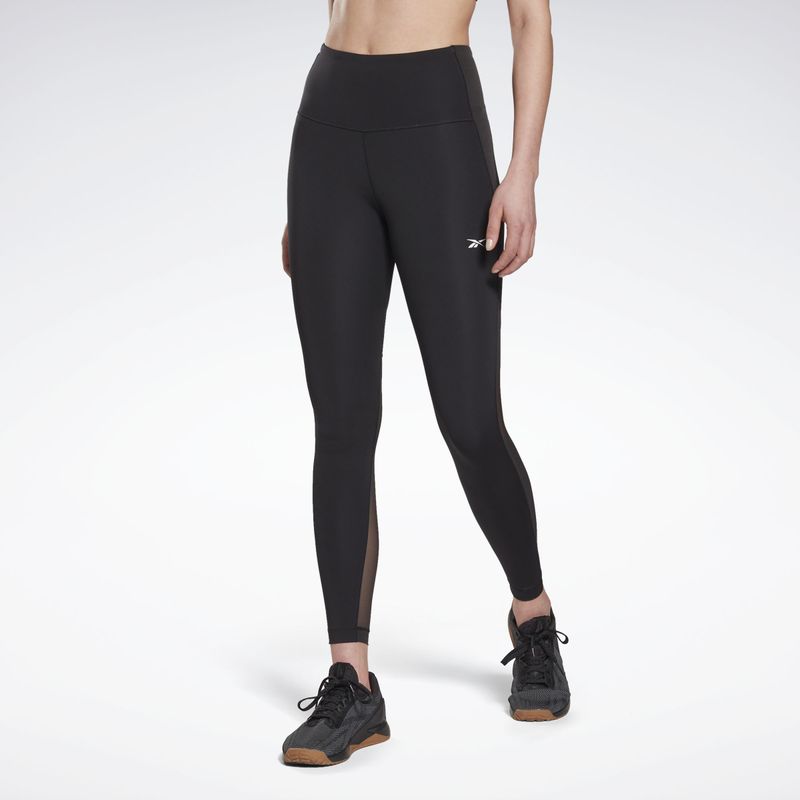 Licra-reebok-para-mujer-Lux-Perform-Tight-para-entrenamiento-color-negro.-Frente-Sobre-Modelo