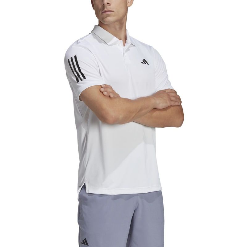 Polo-adidas-para-hombre-Club-3Str-Polo-para-tenis-color-blanco.-Zoom-Frontal-Sobre-Modelo