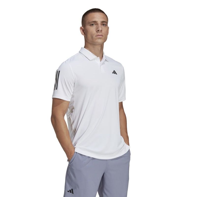 Polo-adidas-para-hombre-Club-3Str-Polo-para-tenis-color-blanco.-Modelo-En-Movimiento