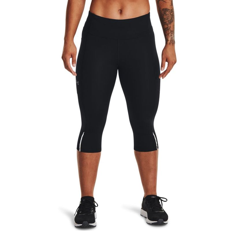 Capri-under-armour-para-mujer-Ua-Fly-Fast-3.0-Speed-Capri-para-correr-color-negro.-Frente-Sobre-Modelo